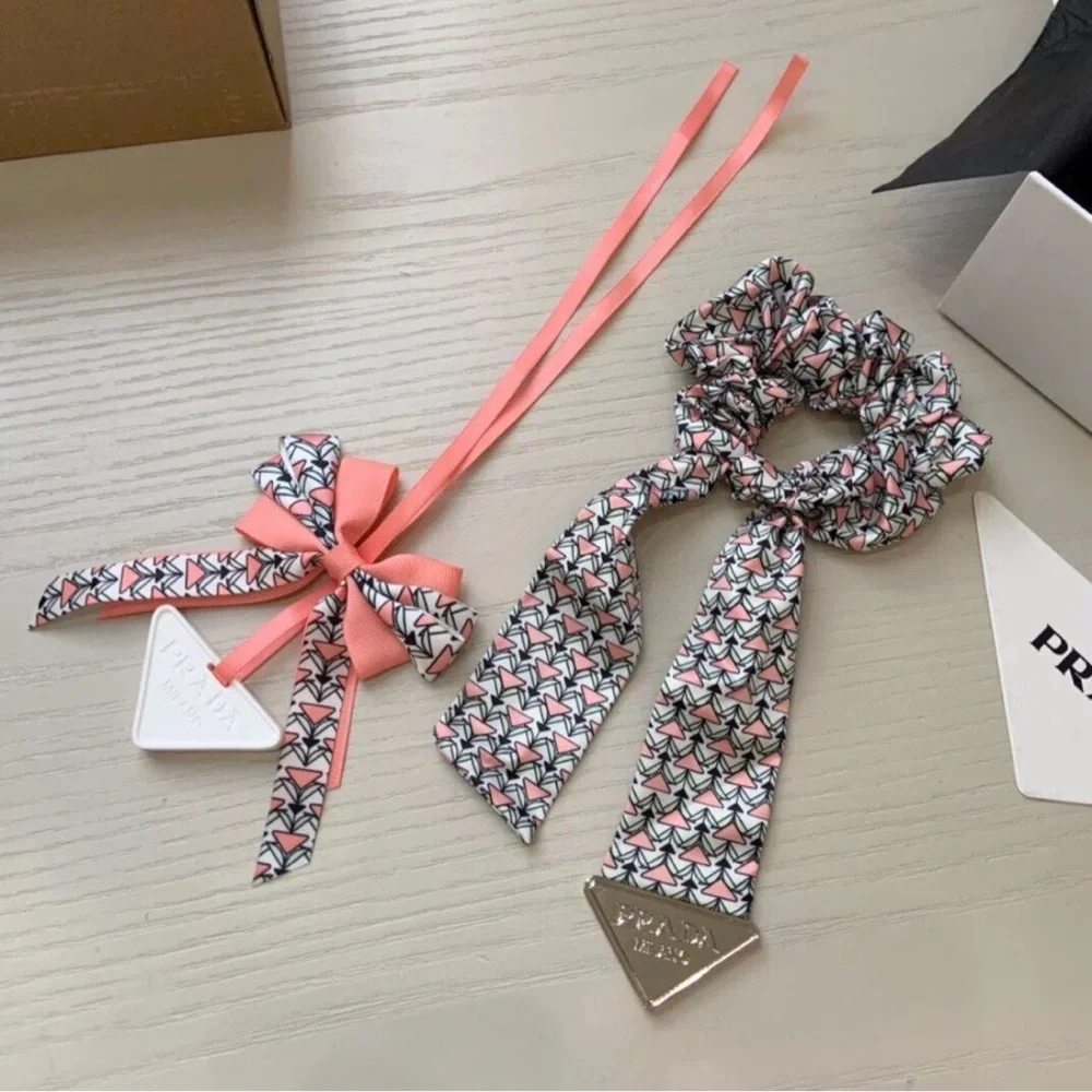 NIB Prada Dubai VIP Gift Set - Picture 3 of 13